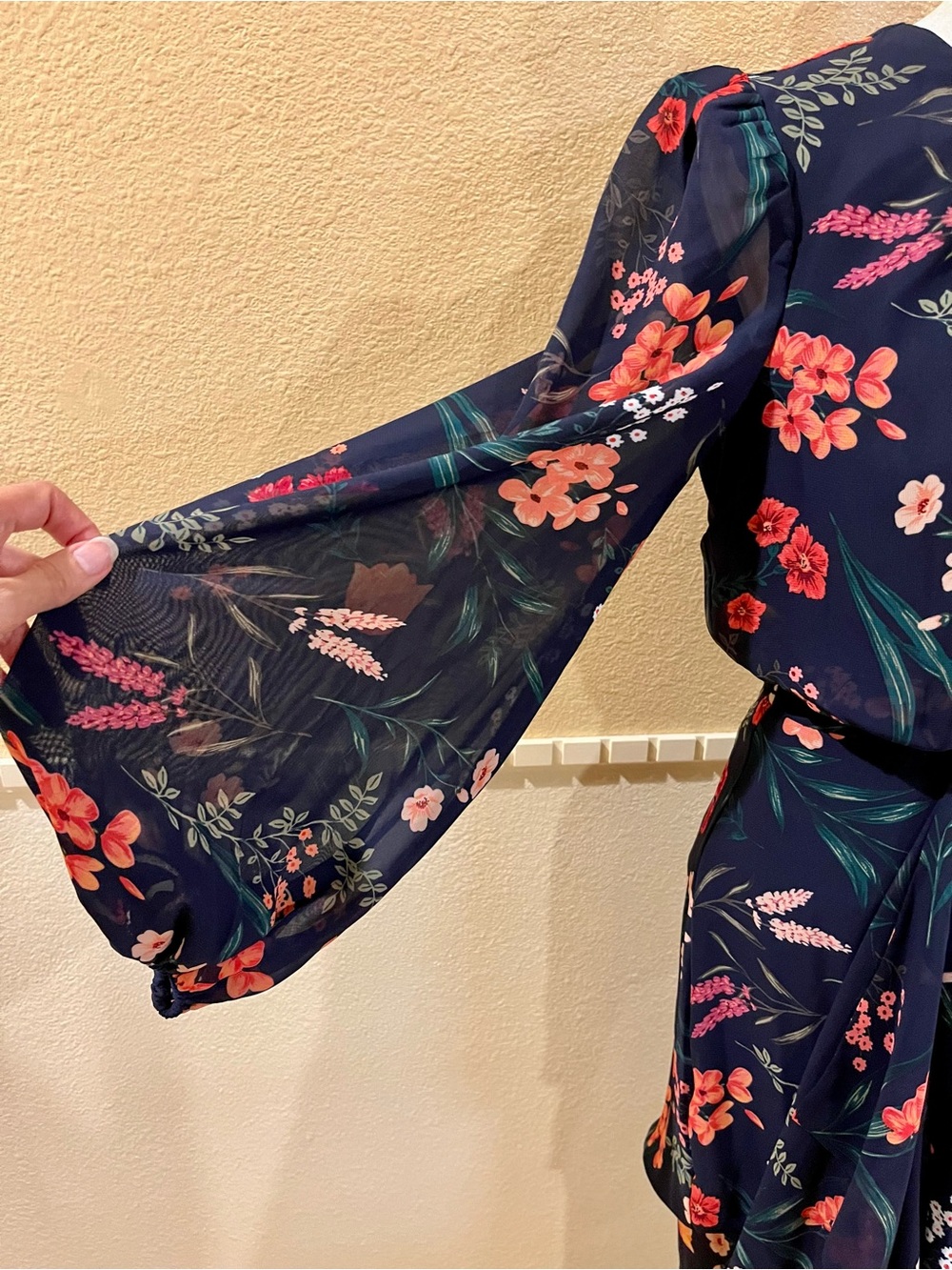 Eliza J Chiffon Floral Long Dress. Balloon long sleeve, slit, cascading ruffle 6 - Picture 9 of 16